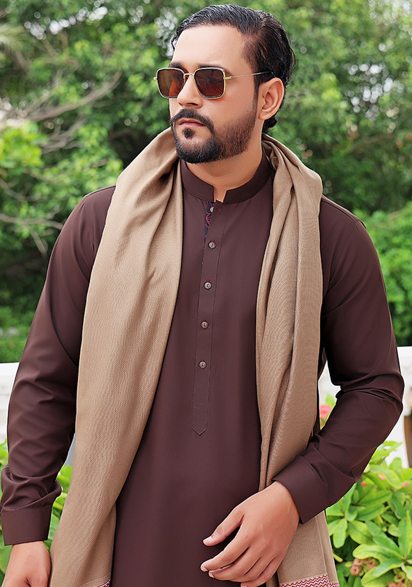 Amir Adnan's traditional men's woolen shawls